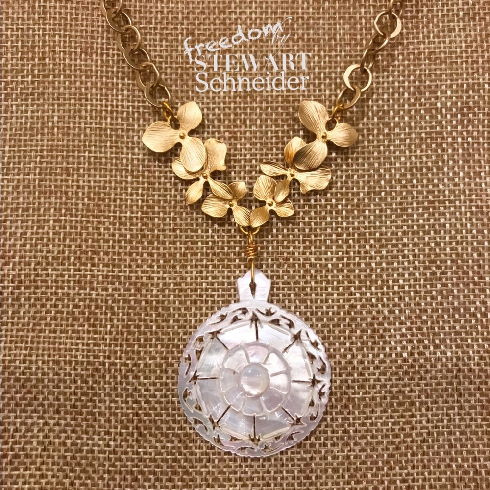Timeless necklace